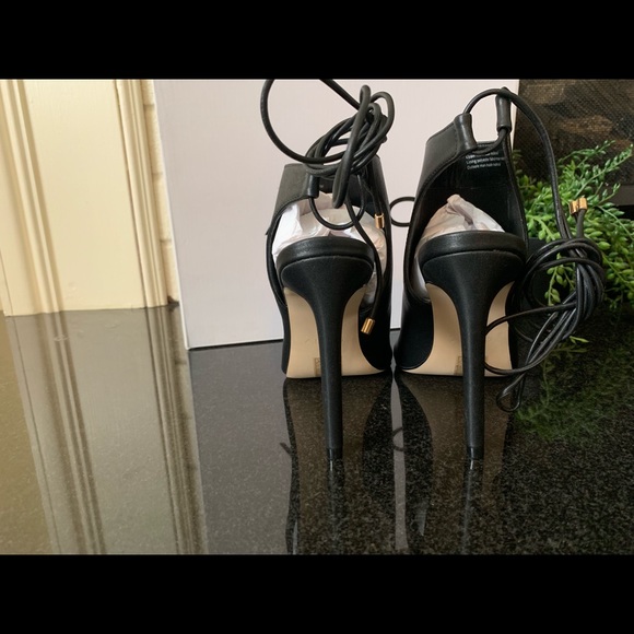 Aldo Tie-up Heels 👠 - Picture 5 of 7